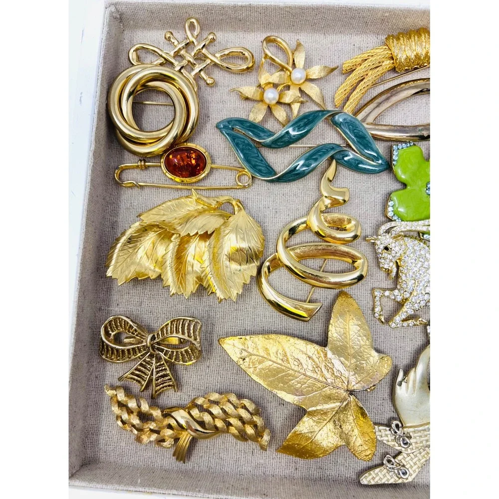 Vintage & Modern Gold & Silver Tone Assorted Rhinestone Floral Brooch lot of 52